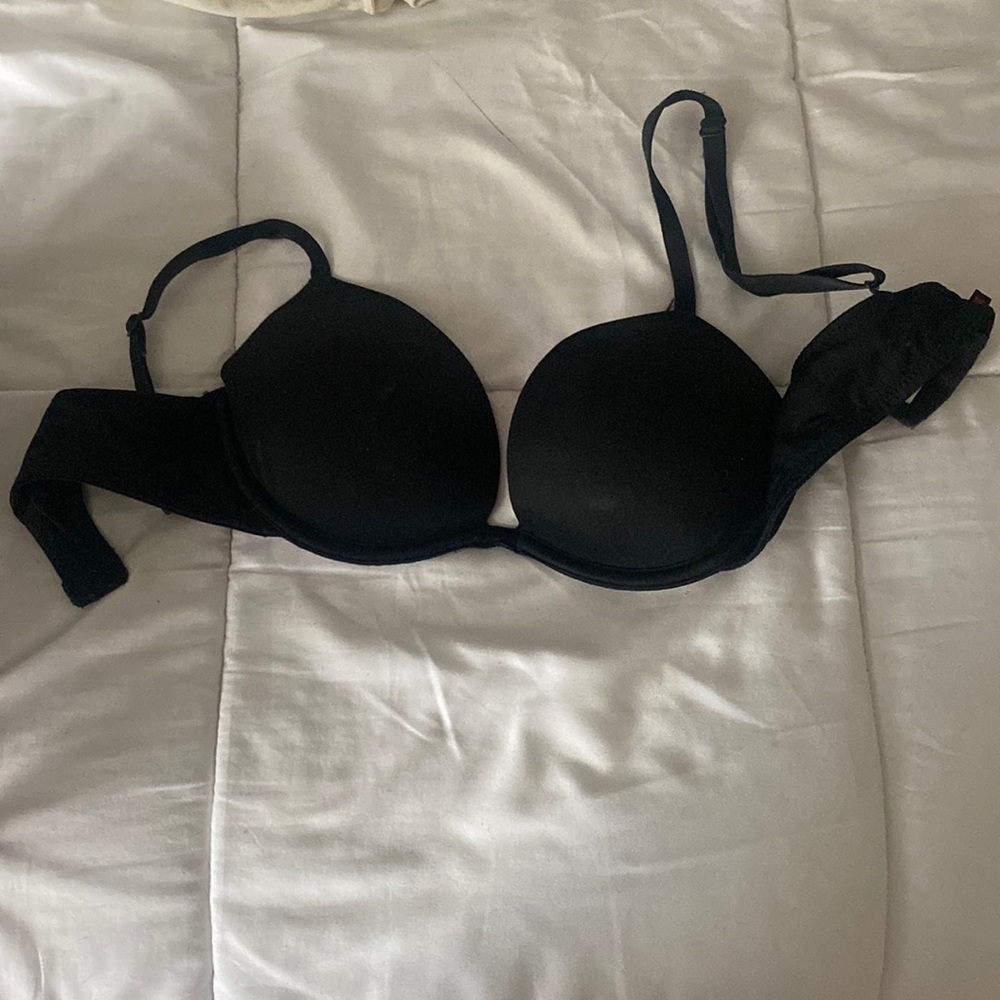 black victoria secret bra